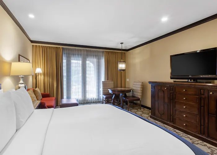 Omni Scottsdale & At Montelucia Paradise Valley