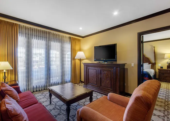 Omni Scottsdale & At Montelucia 4*