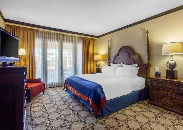 Omni Scottsdale & At Montelucia