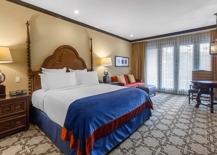 Omni Scottsdale & At Montelucia 4*