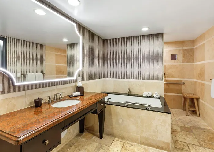Omni Scottsdale & At Montelucia 4*